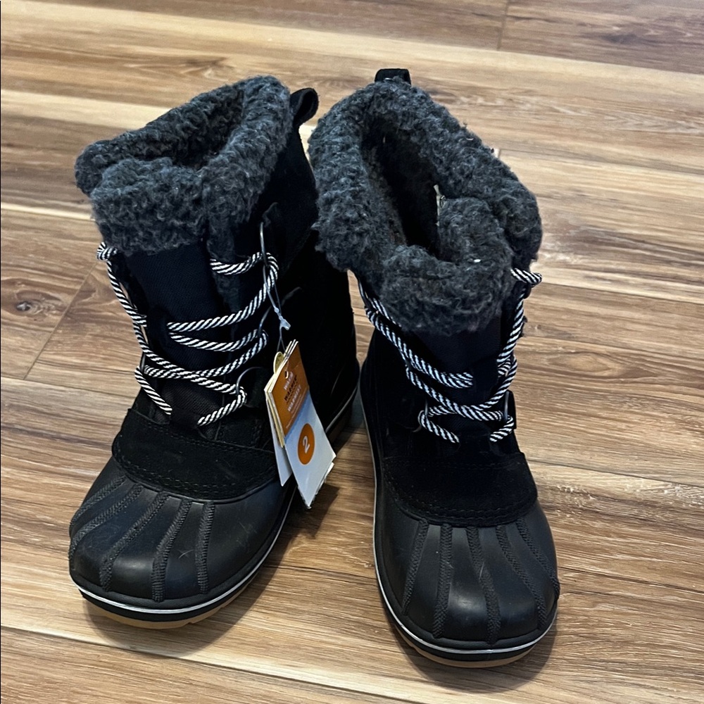 Cat & Jack Black Winter Boots with Gray Accents Waterproof Fur Lined Warmer